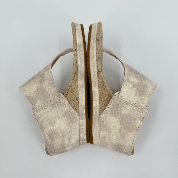 Donald J. Pliner Malone Leather Wedge Thong Sandals Size 5.5 - Picture 7 of 10